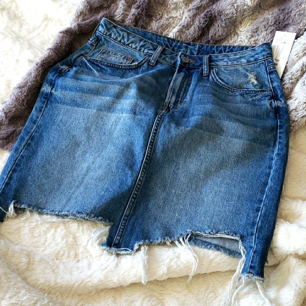 H&M Destroyed step hem Denim skirt 10